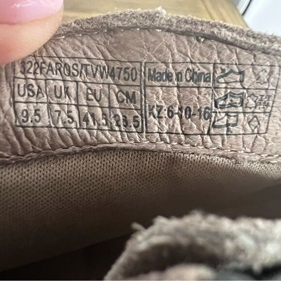 Vionic Faros Fringed Bootie Womens 9.5M Greige Suede Studded Boots - Picture 8 of 11